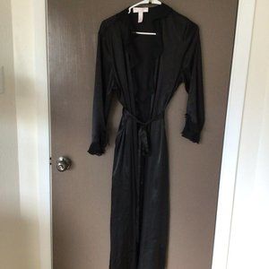 Oscar de la Renta black satin robe